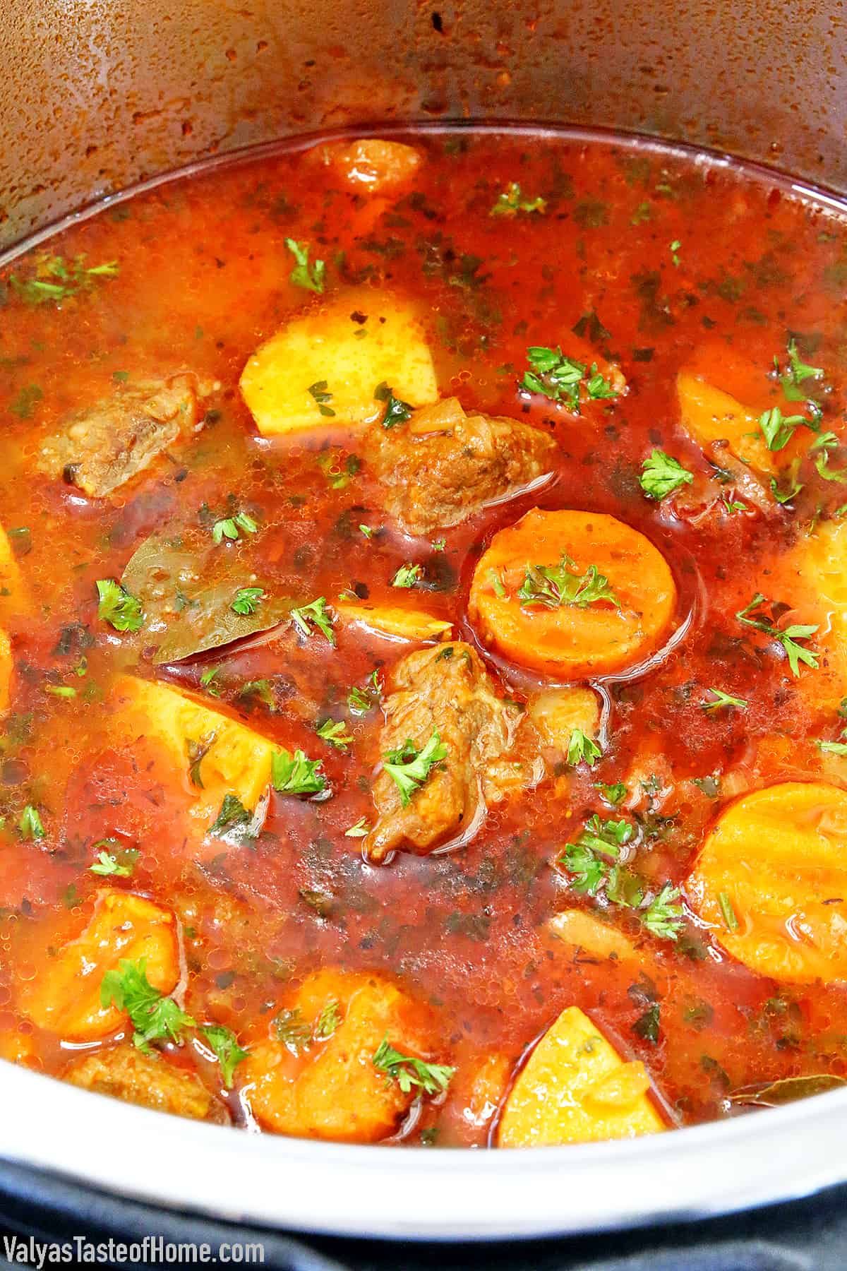 Fall is here, folks! And so is warm comfort food. What can be cozier, hearty, and comforting than a hot bowl of Best Instant Pot Beef Stew on a cold Fall season day to go along with broiled cheese sandwiches? This mouth-watering richness is delicious, savory and loaded with vegetables. #beefstew #instantpotbeefstew #thebestbeefstew #valyastasteofhome