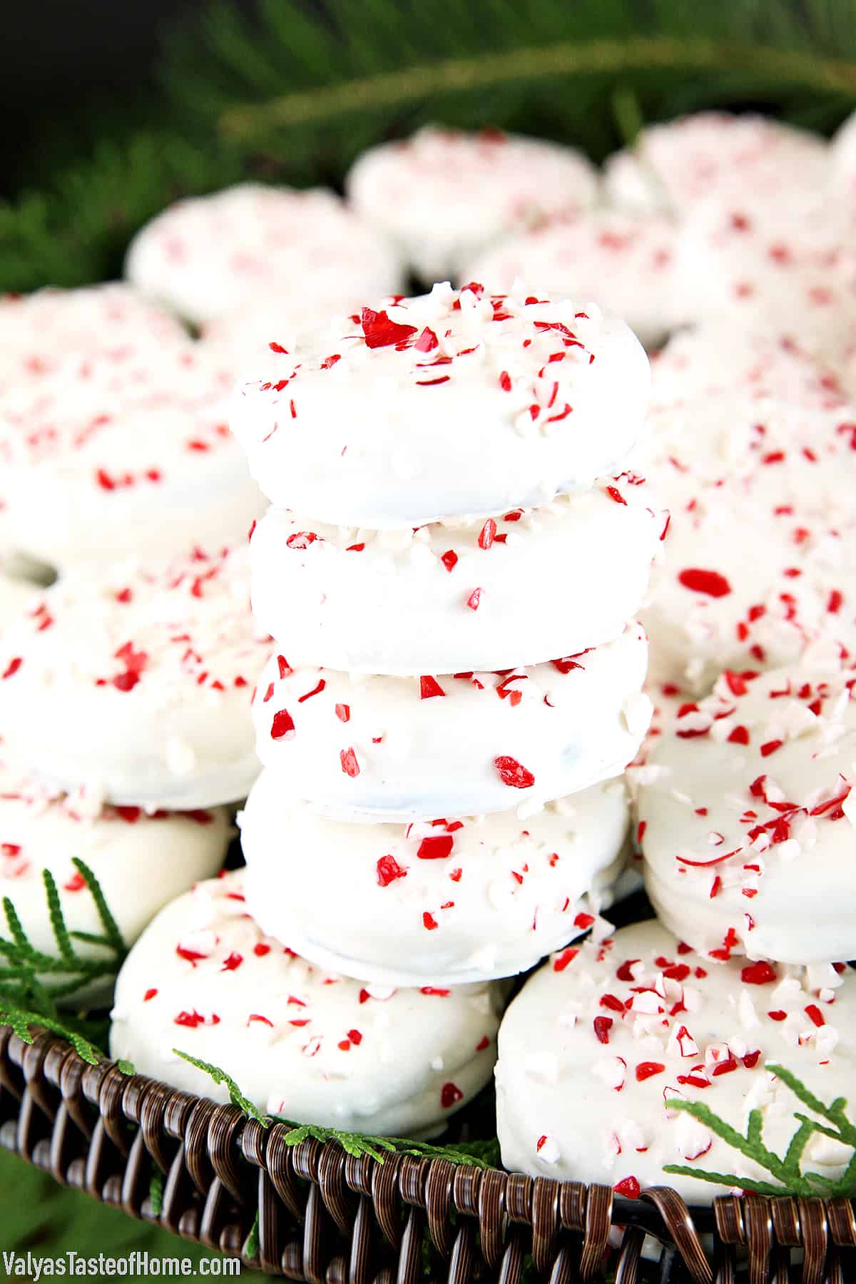 This White Chocolate Peppermint Oreo Cookies recipe is a super easy and great activity for the kids to make for the holiday with minimal adult assistant.