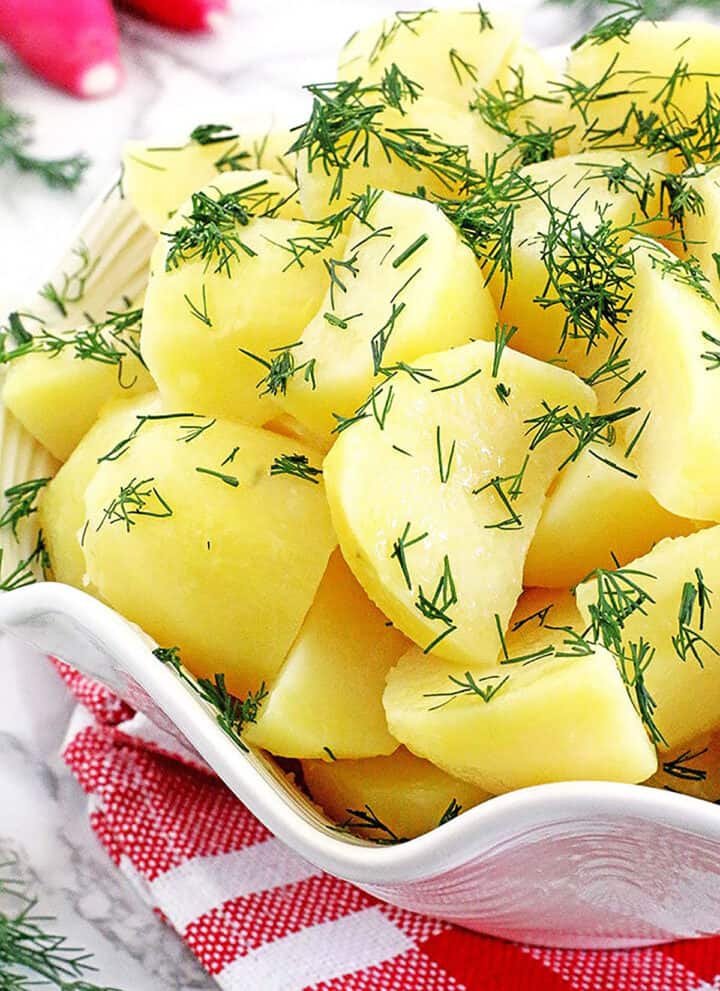 This recipe featured buttery golden potatoes that are garnished with dill for a simple yet tasty and comforting dish. I particularly love this recipe for Thanksgiving and Christmas since it goes with just about everything!