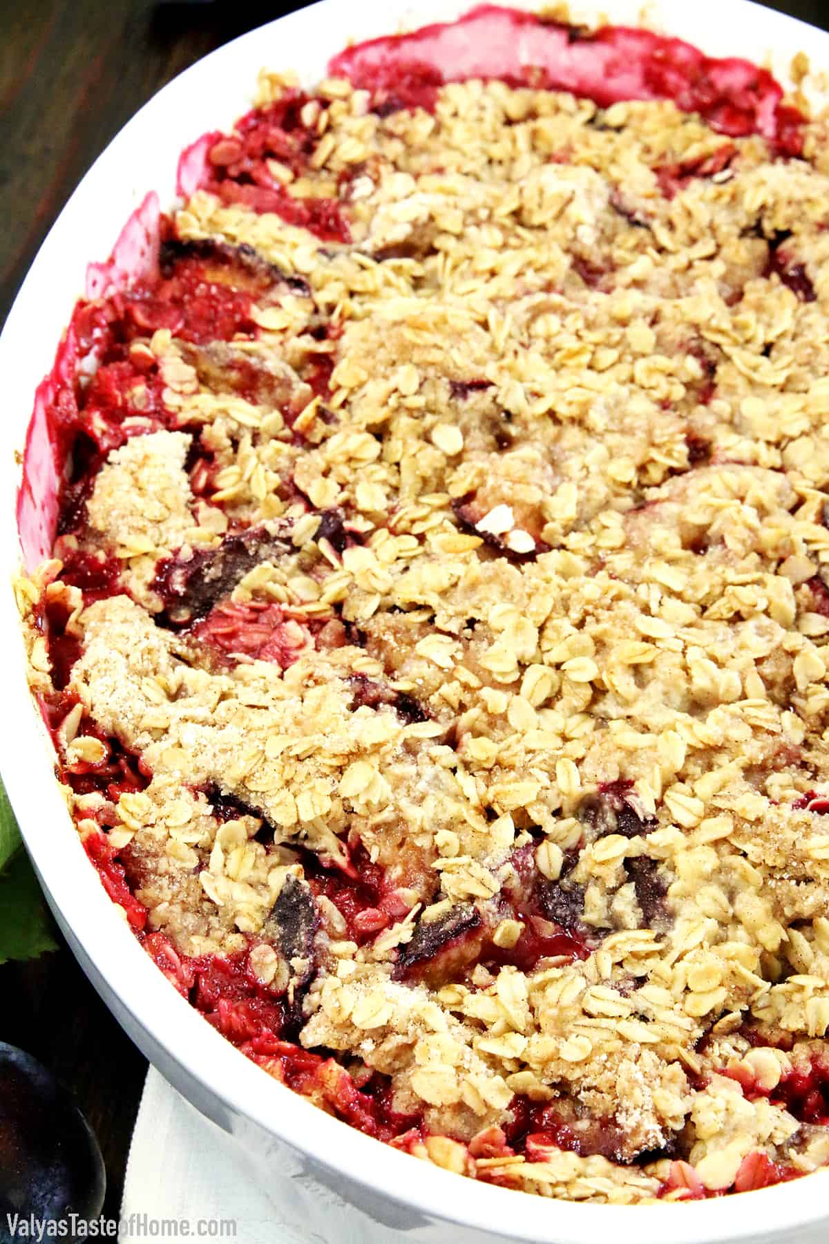 If your plum tree is overloaded with the fruit and you don't know what to do with them, try this recipe out! This is The Best Plum Crisp Recipe you'll ever taste! The crunchy and delicious oats topping is guaranteed to leave you wanting more. 