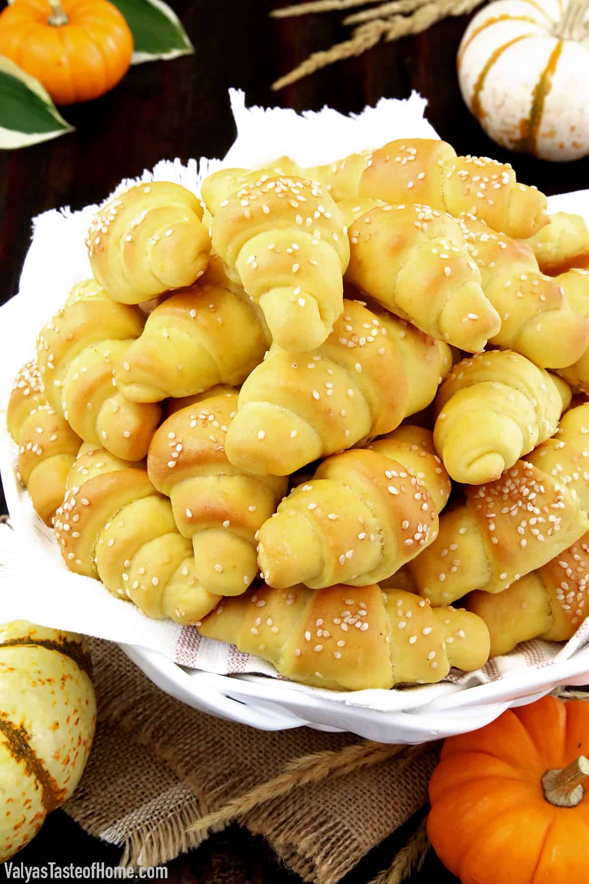 These Easy Soft and Fluffy Pumpkin Dinner Rolls are truly as dreamy as the title describes them. When it's rainy out, it is the perfect season to stay in and enjoy all kinds of comfy, nothing-like-homemade seasonal foods, such as these delicious, soft, fluffy, and pillowy pumpkin dinner rolls.