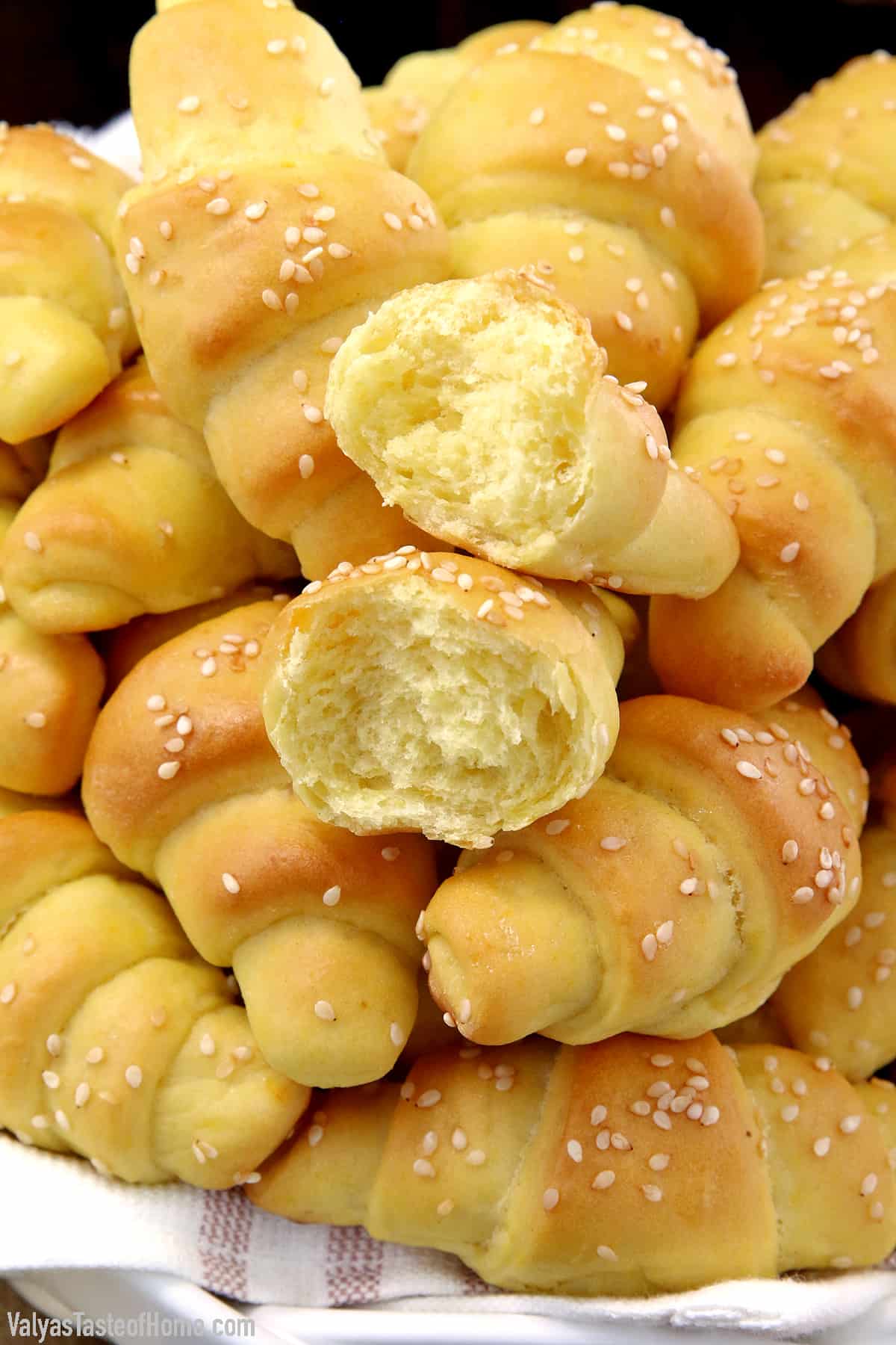 These Easy Soft and Fluffy Pumpkin Dinner Rolls are truly as dreamy as the title describes them. When it's rainy out, it is the perfect season to stay in and enjoy all kinds of comfy, nothing-like-homemade seasonal foods, such as these delicious, soft, fluffy, and pillowy pumpkin dinner rolls.