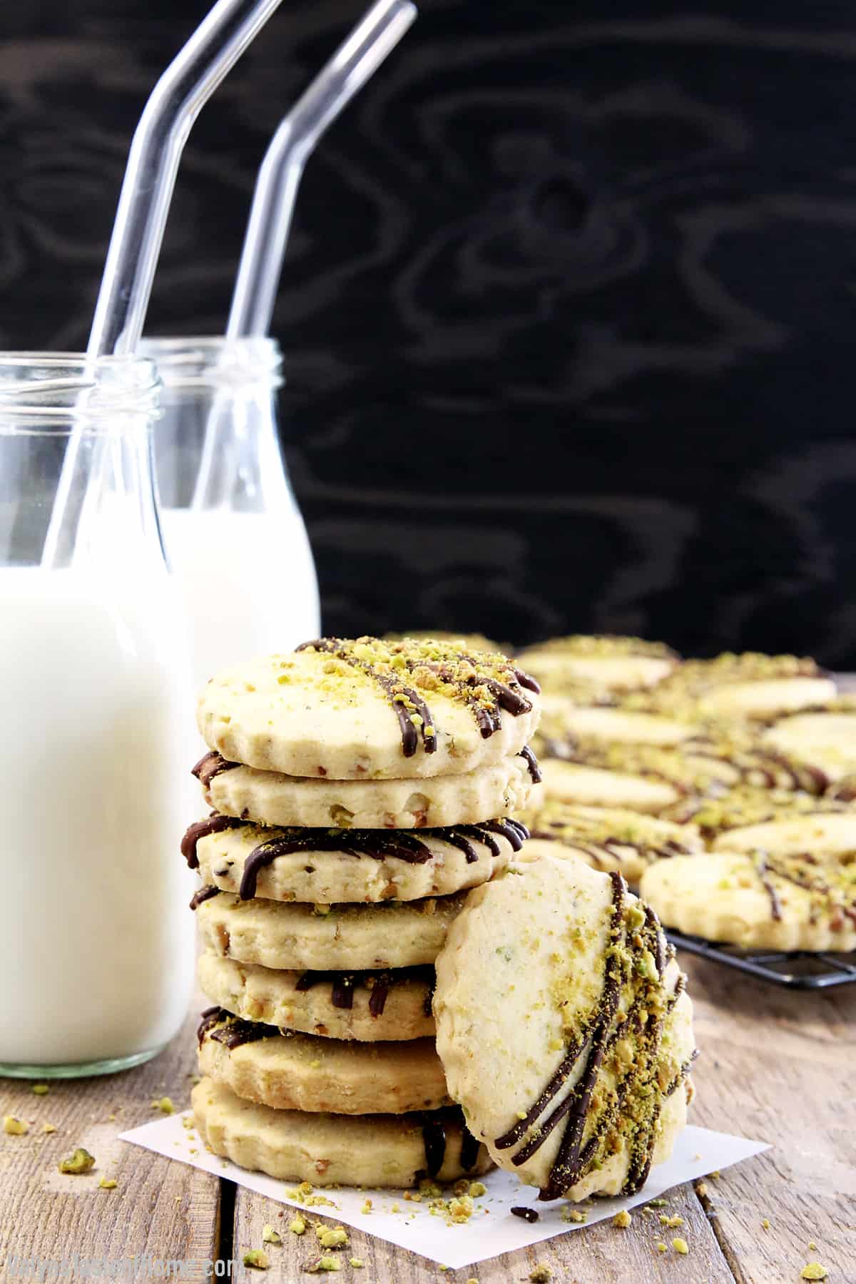 Move over chocolate chip cookies, these delicious cookies may just become a new favorite. What goes great with a treat like these Easy Pistachio Dark Chocolate Drizzle Shortbread Cookies? You're right, cold milk! 