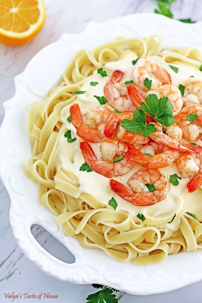 This Shrimp Alfredo Fettuccine Pasta Recipe is a majorly delightful crowd-gathering meal. And surprisingly not very long to make for how scrumptious and satisfying the meal is.