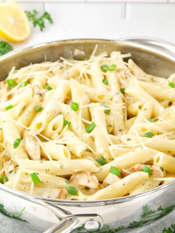 This Garlic Chicken Pasta features a delicious creamy garlic pasta sauce with chicken strips and penne pasta for an unforgettable combination!