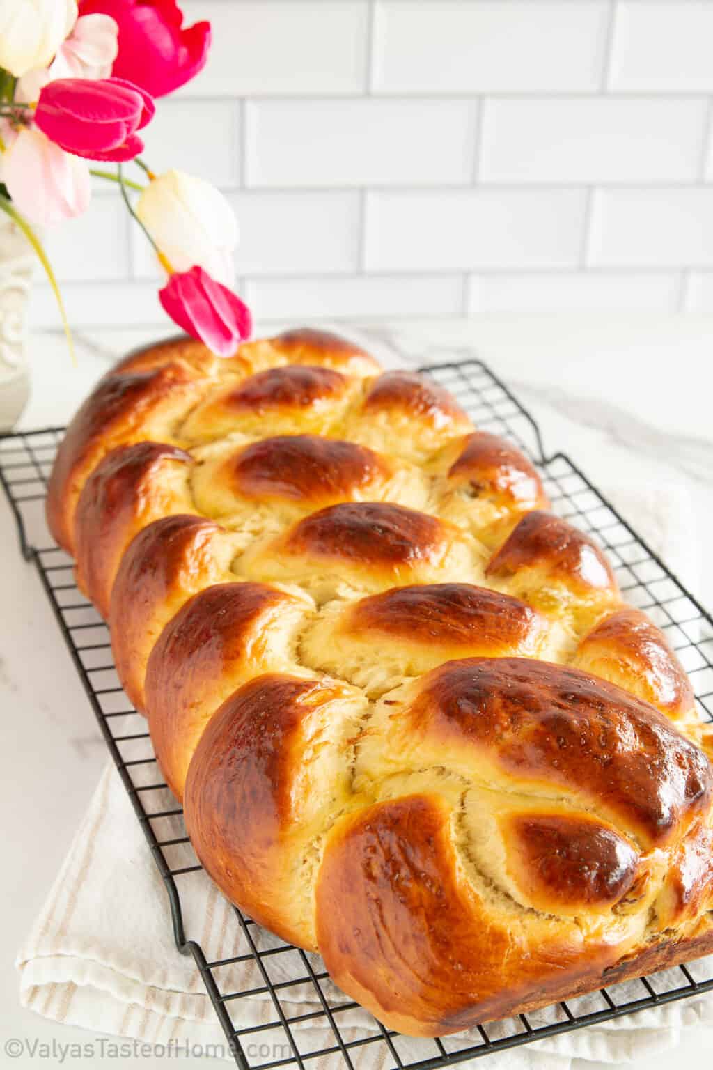 Sweet Braided Easter Bread with Raisins 1 1
