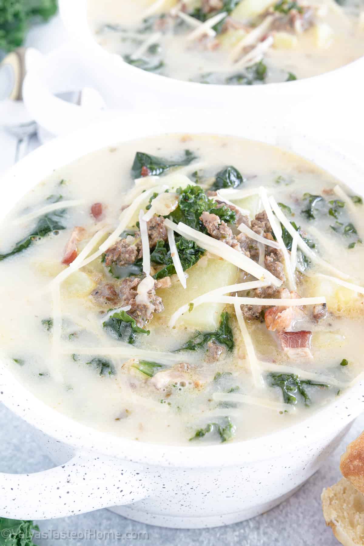 This is the perfect Olive Garden copycat recipe that you're going to absolutely love! It's ideal for colder months or whenever you are craving a warm, comforting meal.