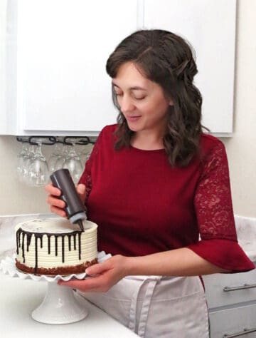 A food blogger, recipe developer, photographer, editor, and author behind Valya’s Taste of Home website. Sharing family proven tasty recipes made from scratch with step-by-step photos and videos.