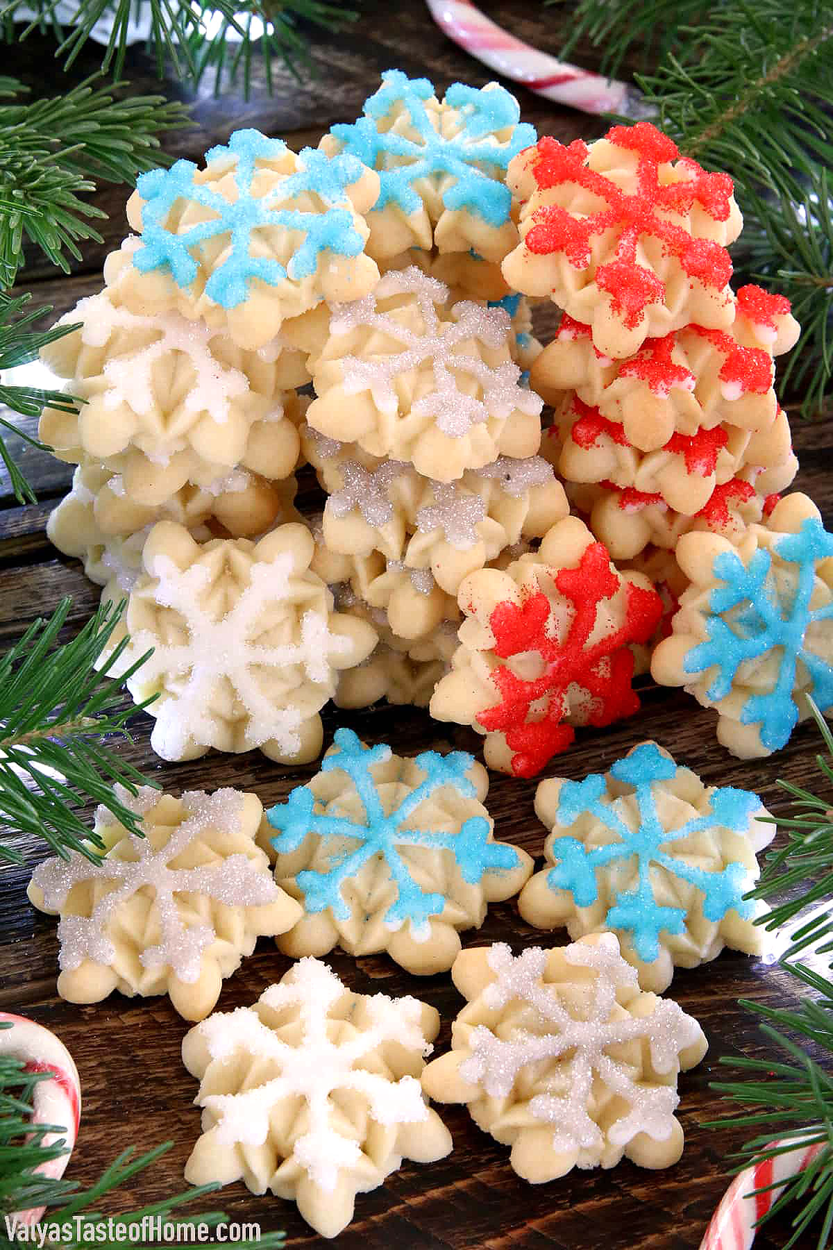 These cookies look beautiful on a holiday dinner table and are a true crowd-pleaser!