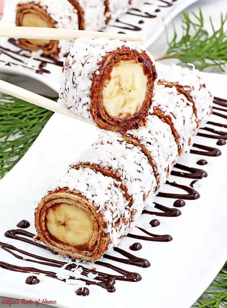 Quick and Easy Dessert Sushi (with Bananas + Nutella)