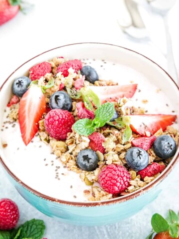 This Yogurt with Granola recipe will give you a tasty, nutritious breakfast that's packed with protein, vitamins, and minerals for an unforgettable treat!