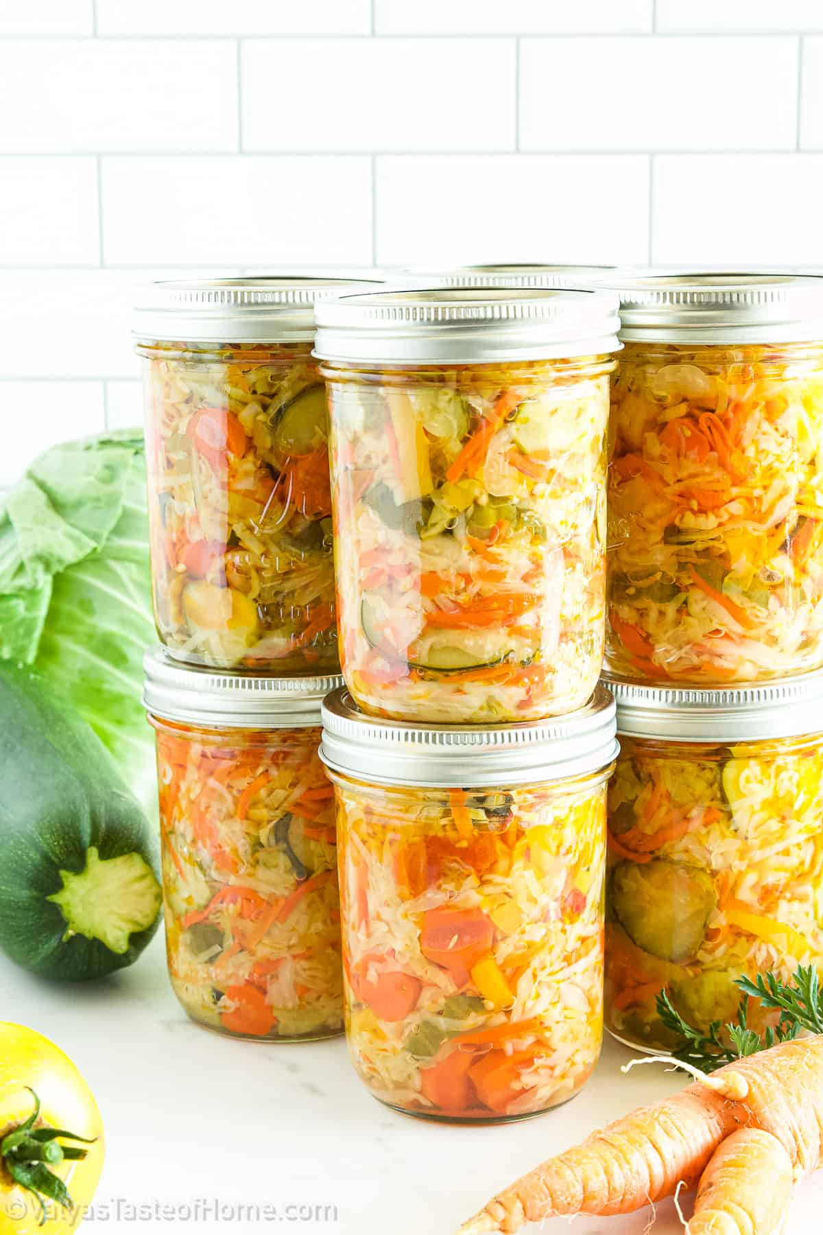 Mediterranean Mason Jar Salads - Eat Yourself Skinny