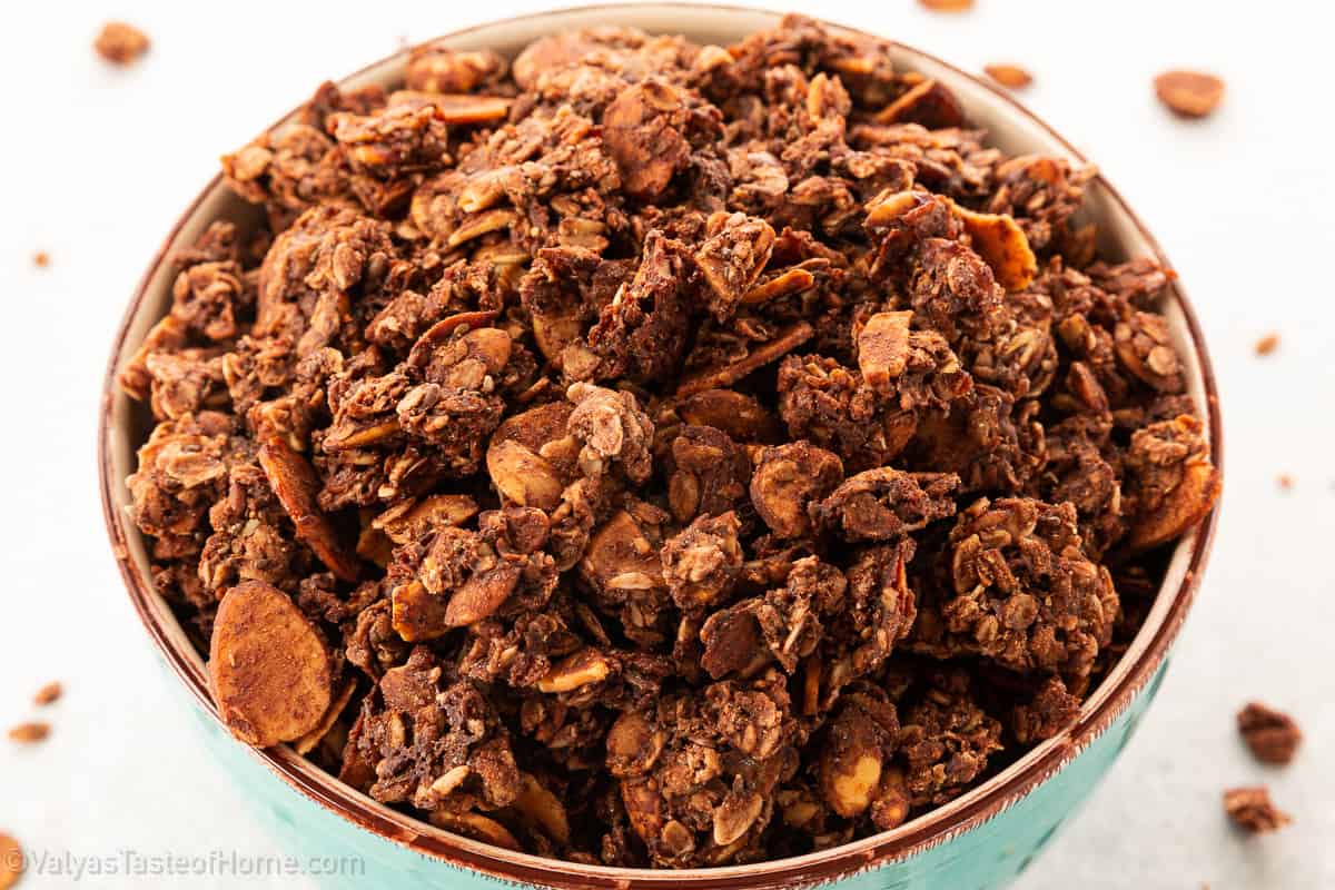 Chocolate granola is a delicious and nutritious breakfast or snack option. It is made from oats, nuts, seeds, and cacao powder that are mixed together and baked until crispy.