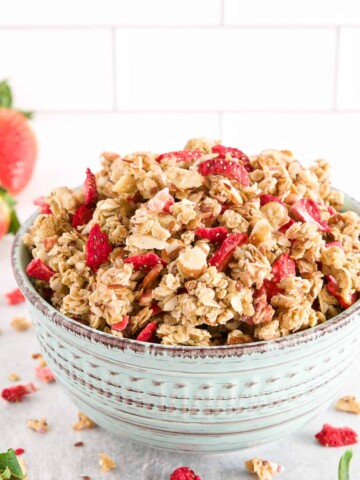 Looking for a tasty, homemade granola recipe? This recipe is quick, easy, customizable, and inexpensive. Learn how you can make your own granola!