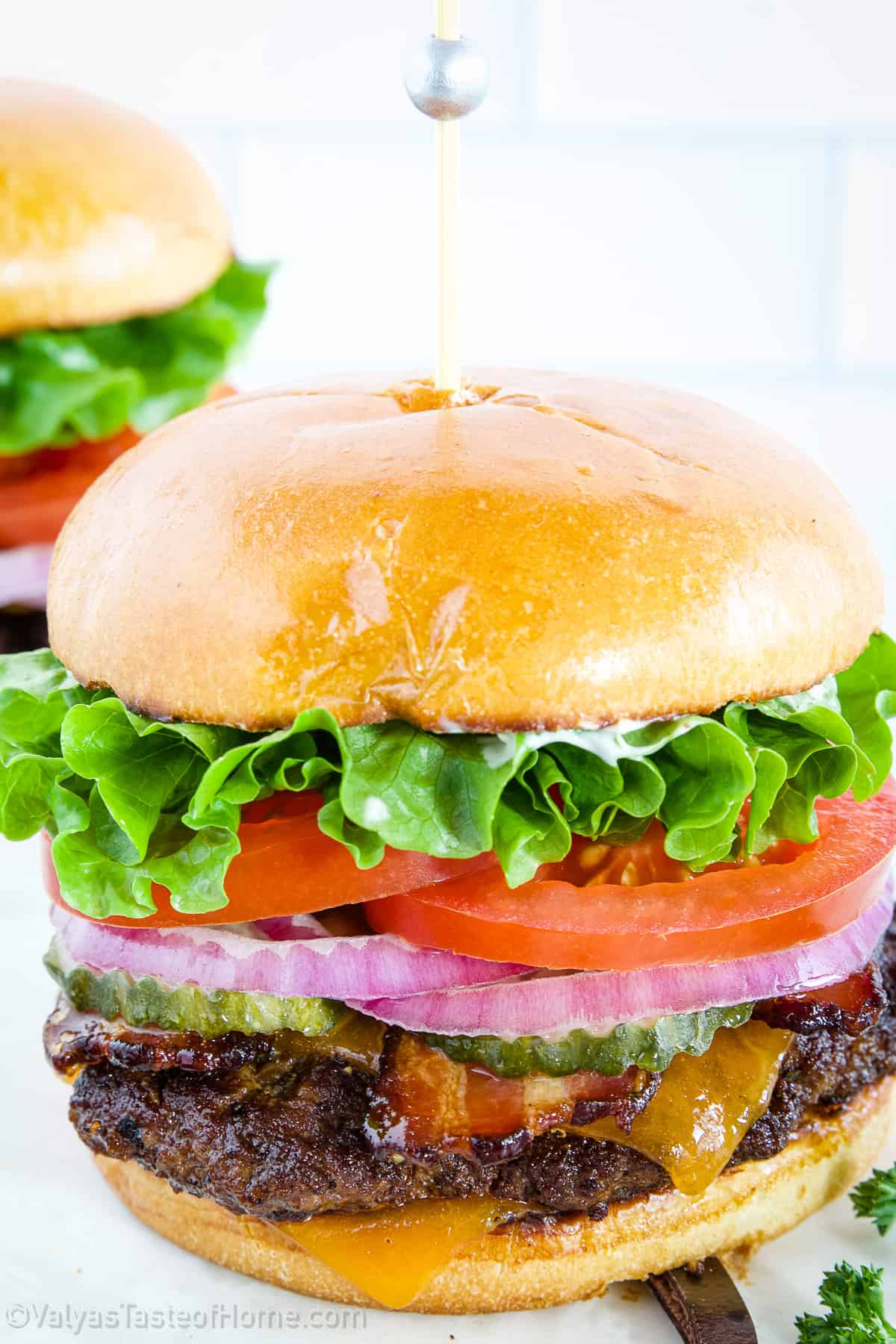 The Tastiest Bacon Cheeseburger (Perfectly Classic Flavors!)