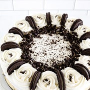 This Oreo cookie cheesecake recipe is a decadent and indulgent dessert that is perfect for any occasion. It has a rich and creamy cheesecake filling that is infused with chunks of Oreo cookies and a delicious Oreo cookie crust.
