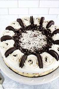 This Oreo cookie cheesecake recipe is a decadent and indulgent dessert that is perfect for any occasion. It has a rich and creamy cheesecake filling that is infused with chunks of Oreo cookies and a delicious Oreo cookie crust.