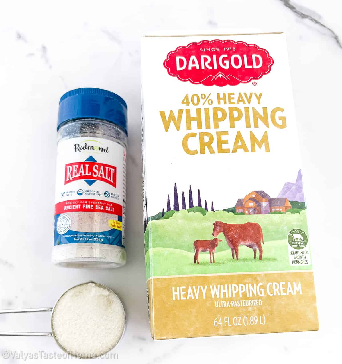 cheesecake topping cream bust the taste and add the beauty to this dessert.