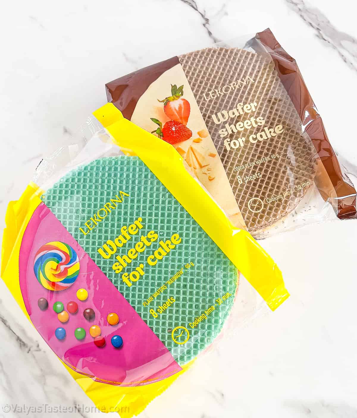 We'll be using circular colored wafers for the main part of this cake.