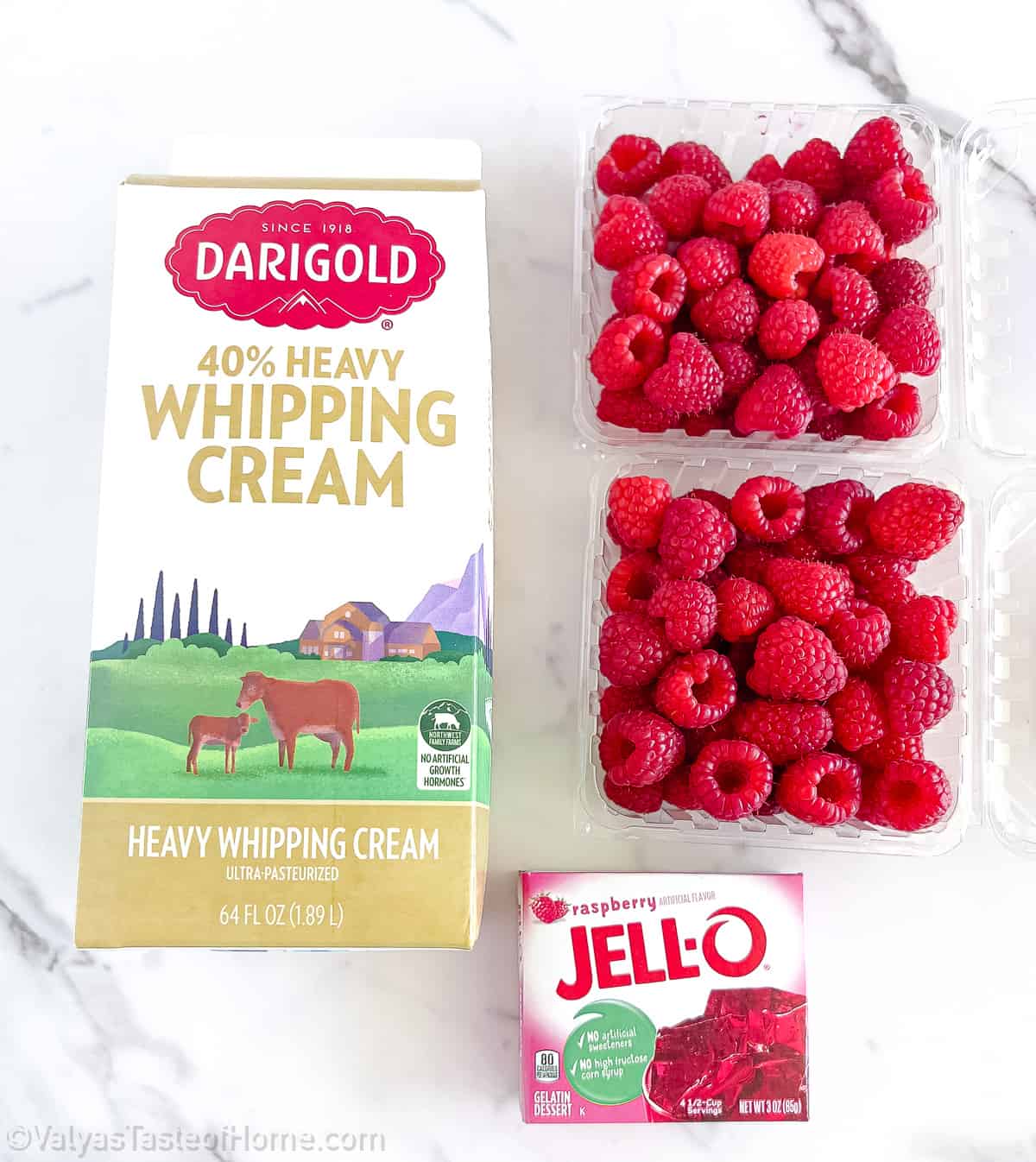 We will be using whipping cream, in order to make the raspberry frosting.