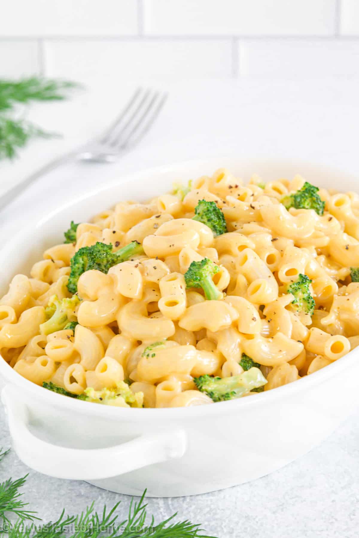 There’s special about this Broccoli Mac and Cheese recipe that sets it apart from others! It’s prepared in an Instant Pot, which not only shortens the cooking time but also locks in all the flavors.