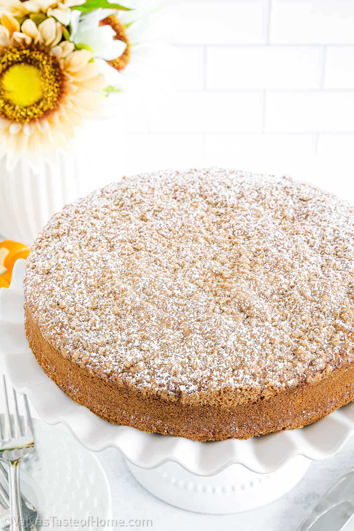 Pumpkin coffee cake combines the traditional coffee cake with some pumpkin pie filling and pumpkin pie spice.
