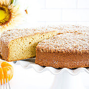 The cake’s rich flavor, combined with the sweet and crumbly topping, makes for a dessert that’s perfect for any occasion, from a cozy family gathering to an elegant holiday feast. 