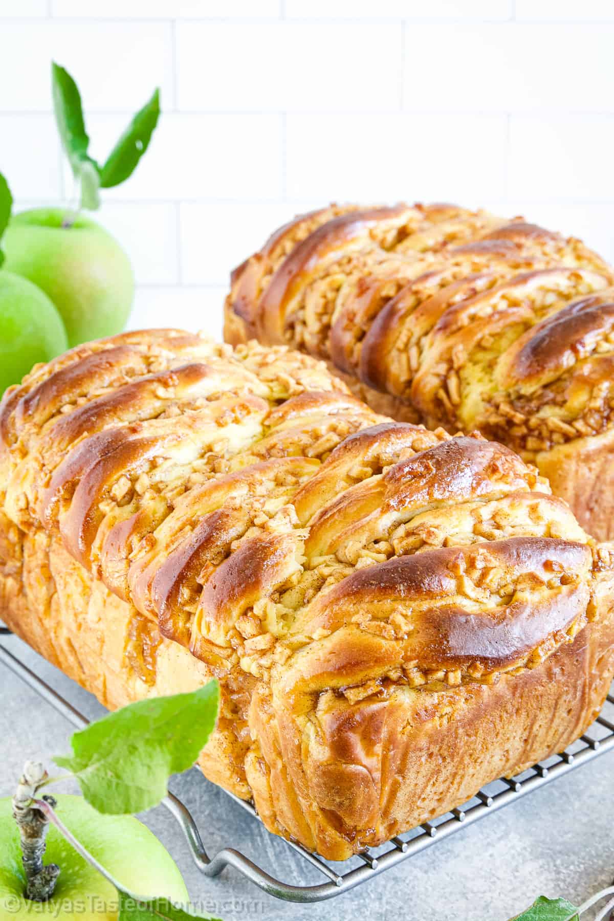 Apple fritter bread is a delightful treat that combines the best of both worlds: the warm, comforting flavors of a traditional apple fritter and the soft, moist texture of a classic bread loaf. 