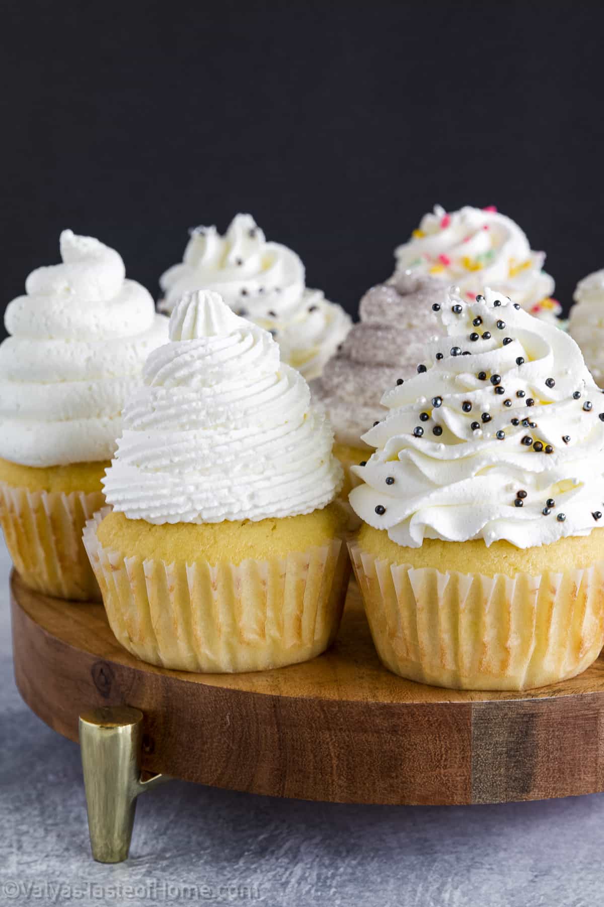 Want to learn how to make frosting? This easy recipe will give you fluffy, creamy frosting! 