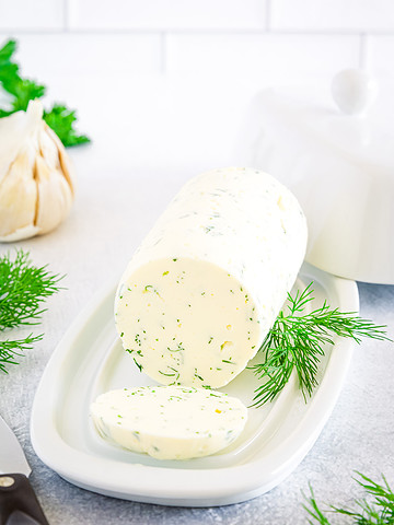 This Garlic Butter recipe will give you richly flavored butter enriched with the savory taste of fresh garlic, the aromatic touch of dill, and the vibrant notes of parsley.