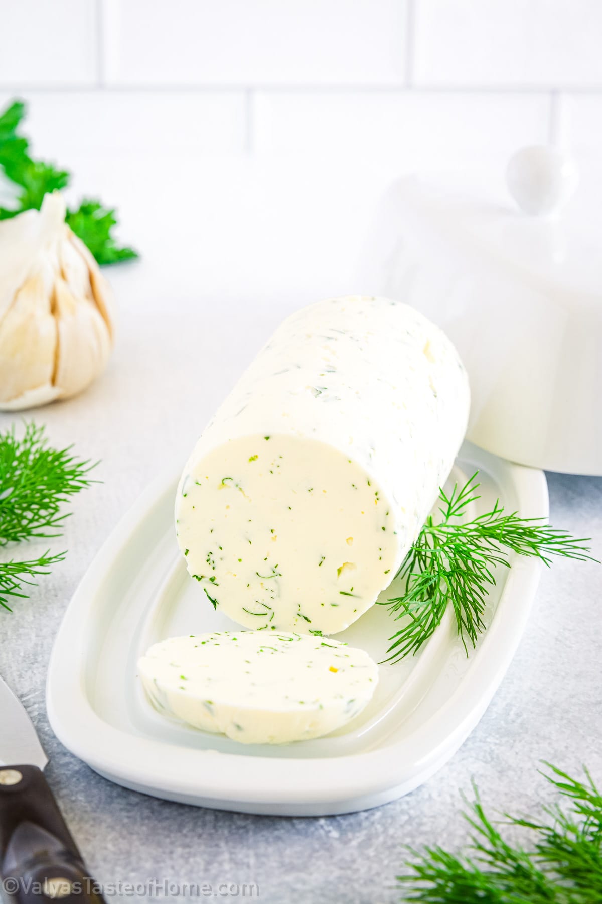 This Garlic Butter recipe will give you richly flavored butter enriched with the savory taste of fresh garlic, the aromatic touch of dill, and the vibrant notes of parsley.