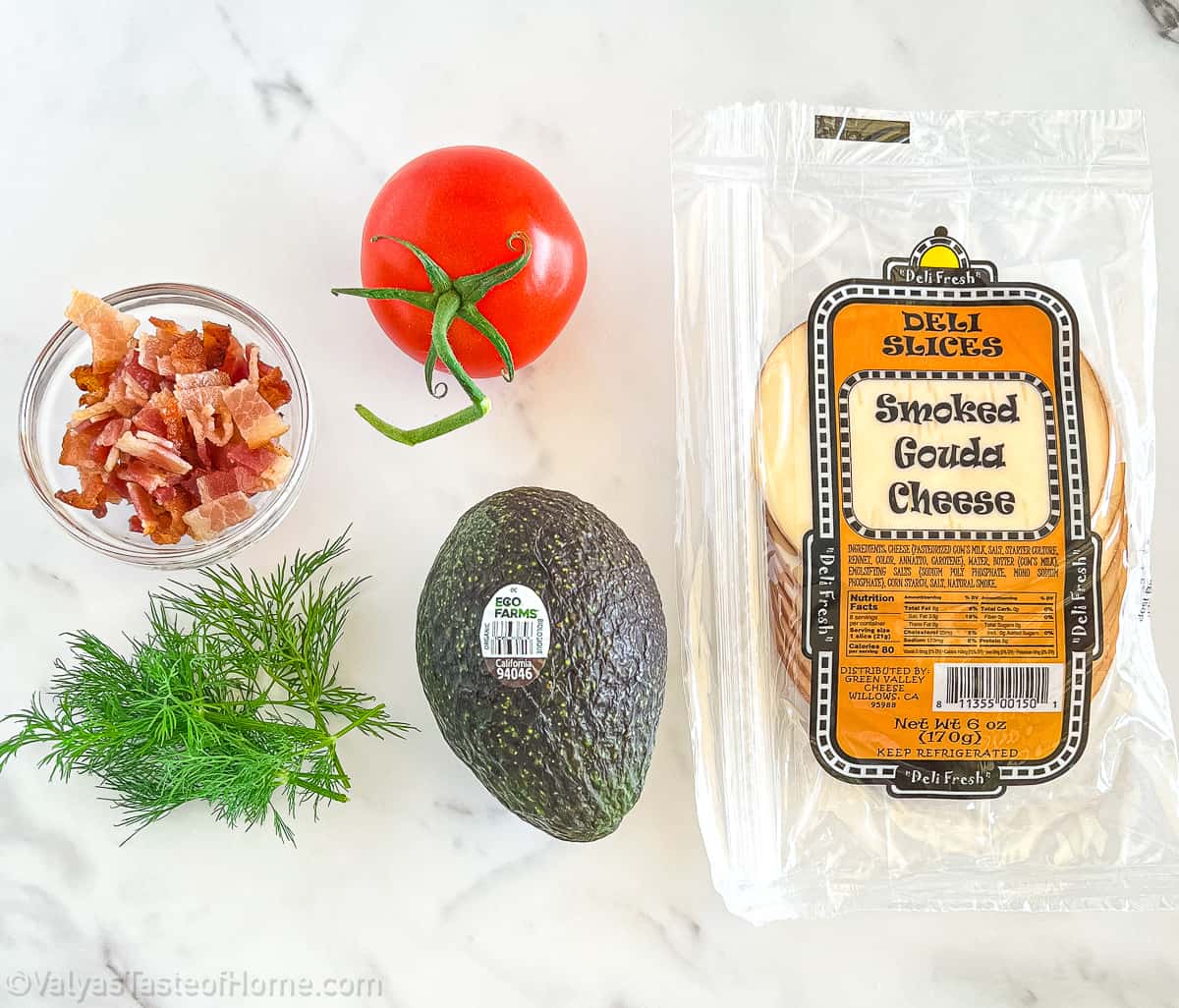All you need are some simple pantry staple ingredients to make an omelette at home.