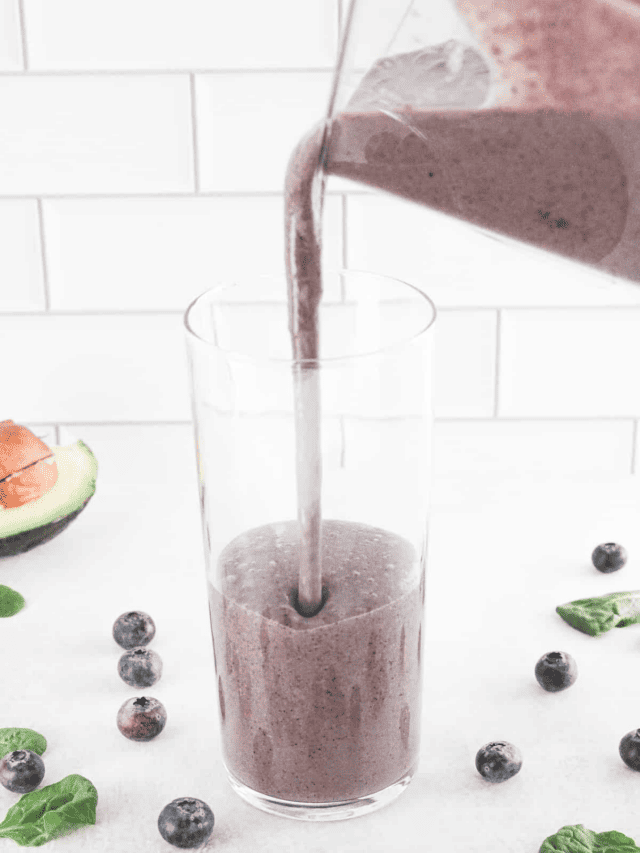 Creamy Blueberry Avocado Smoothie