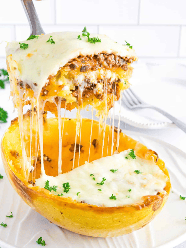 Best Ever Spaghetti Squash Lasagna Boats