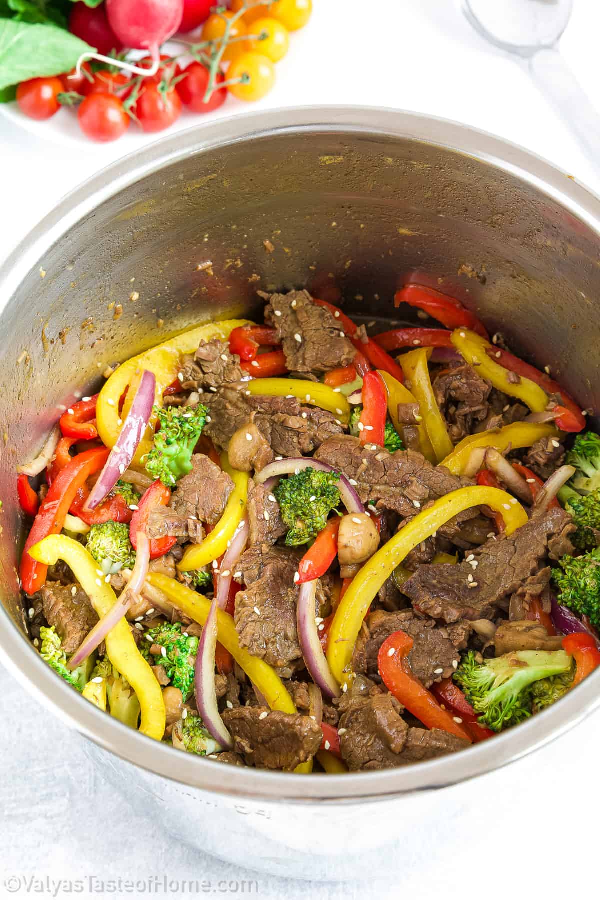 Beef Stir Fry is a delicious, savory, and convenient dish that combines tender flank steak with a rainbow of veggies, all brought together with a flavorful stir fry sauce. 